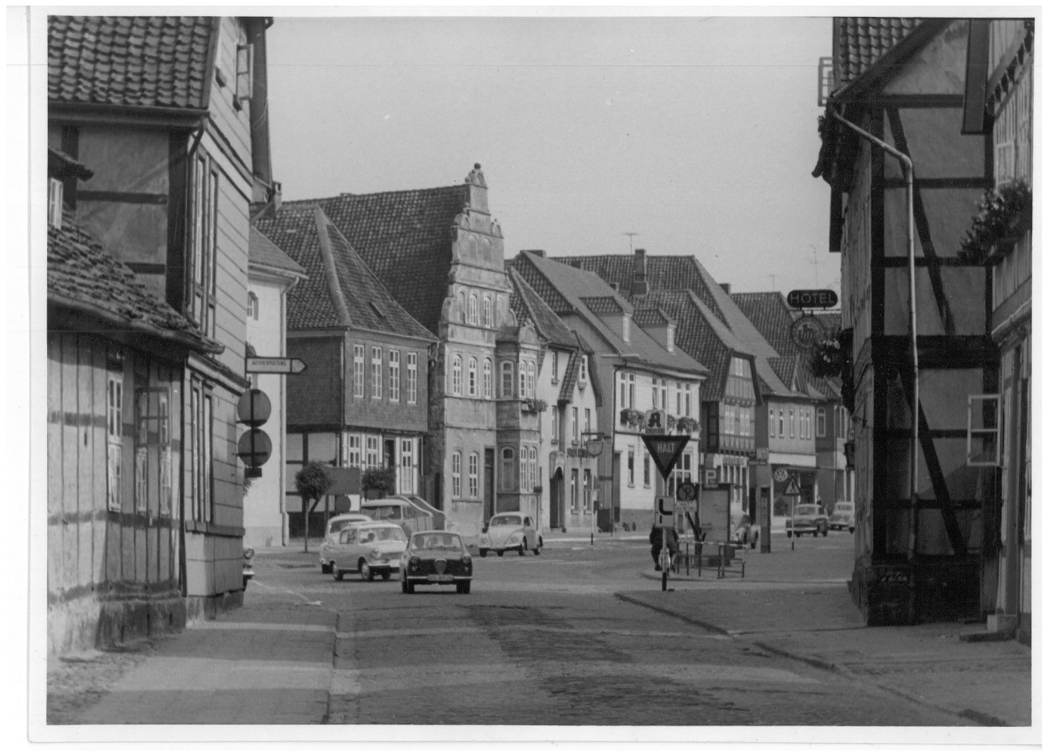 (c) Stadtarchiv Gifhorn, Ecke Cardenap / Torstraße mit Blick auf den Steinweg, 1961