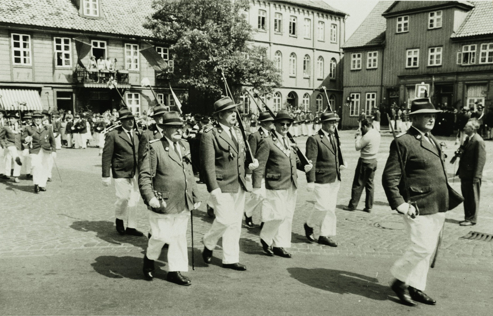 (c) Stadtarchiv, Schützenfest 1960