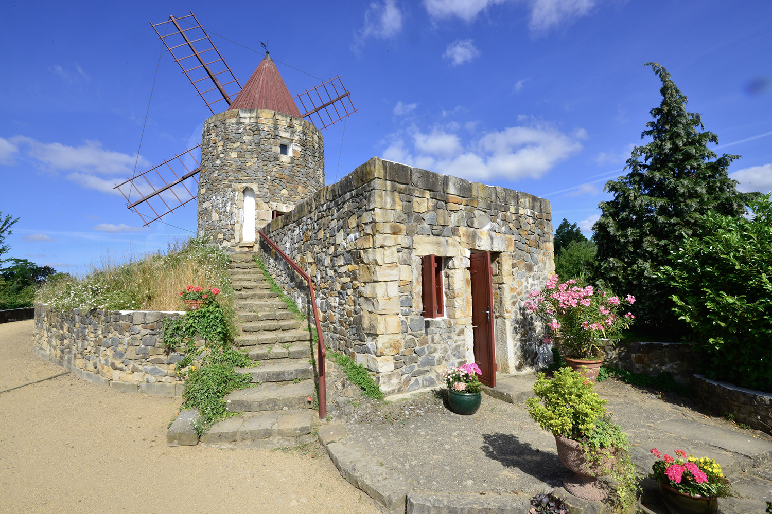 Französische Mühle von Alphonse Daudet aus Fontvieille 